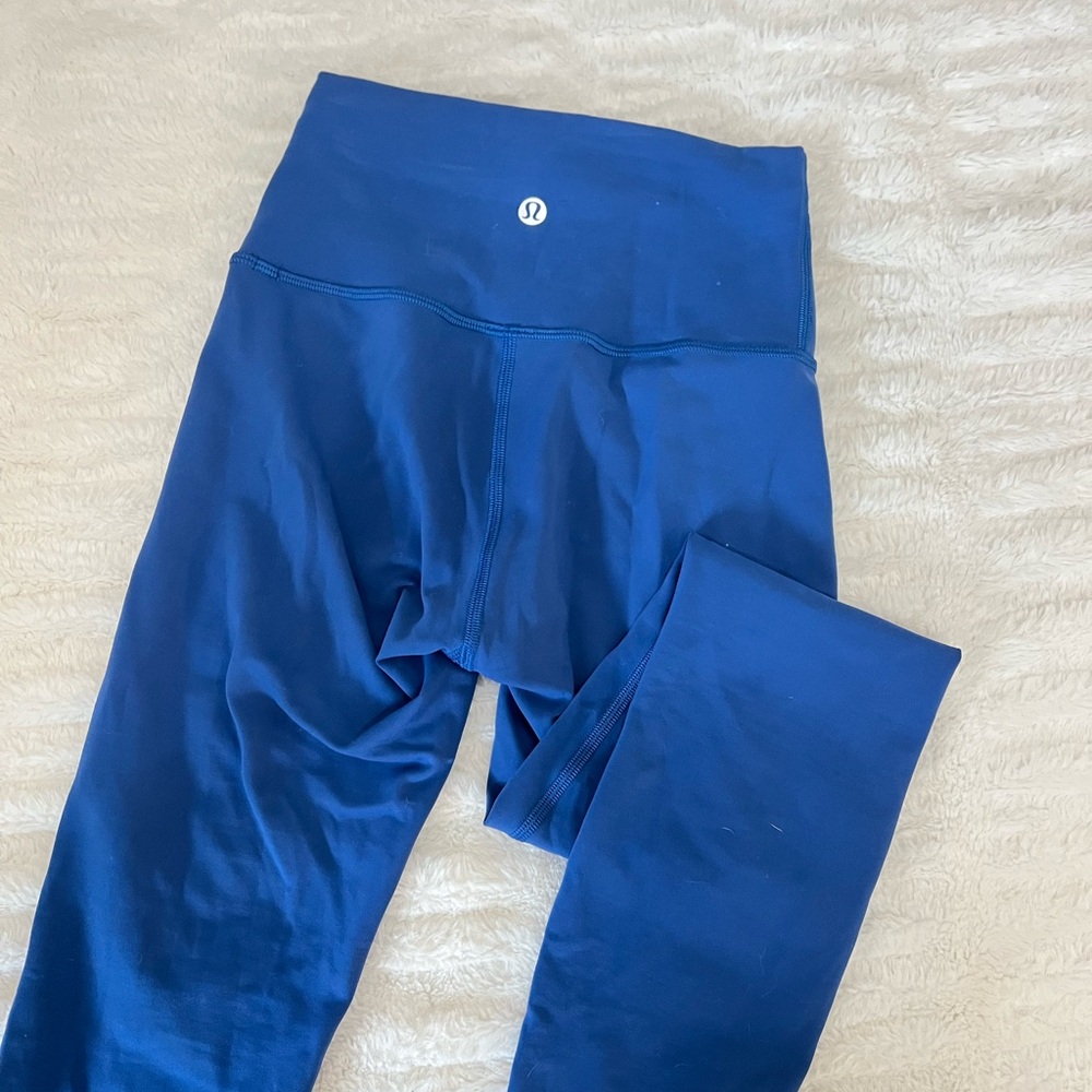 lululemon athletica like new women’s Blue Leggings